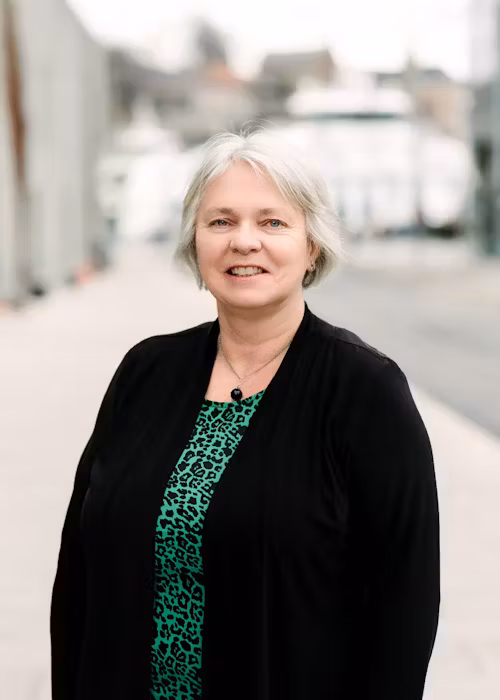 Anne G. Johnsen