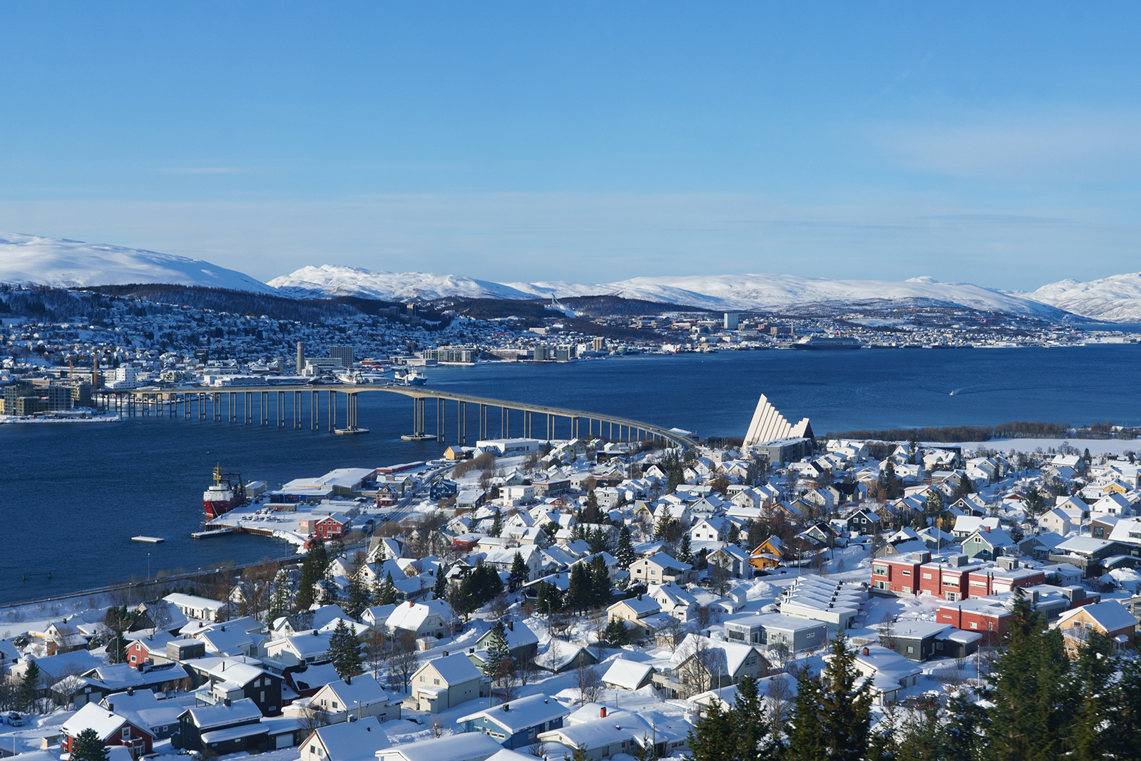 shutterstock_2511996455-tromsoe